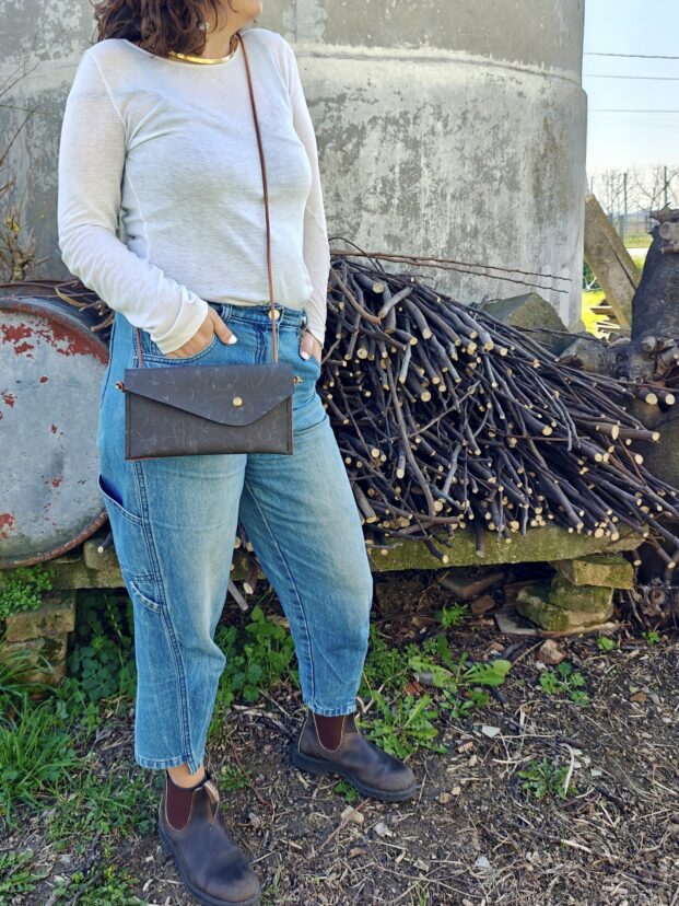 Tracollina/Pochette Blush e TdM disegnato - immagine 4